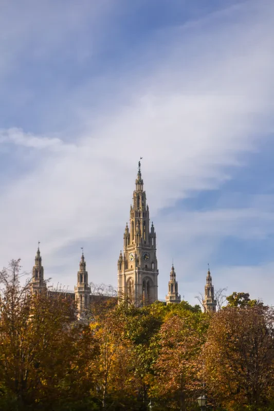 Vienna City Hall, eating under the mayor